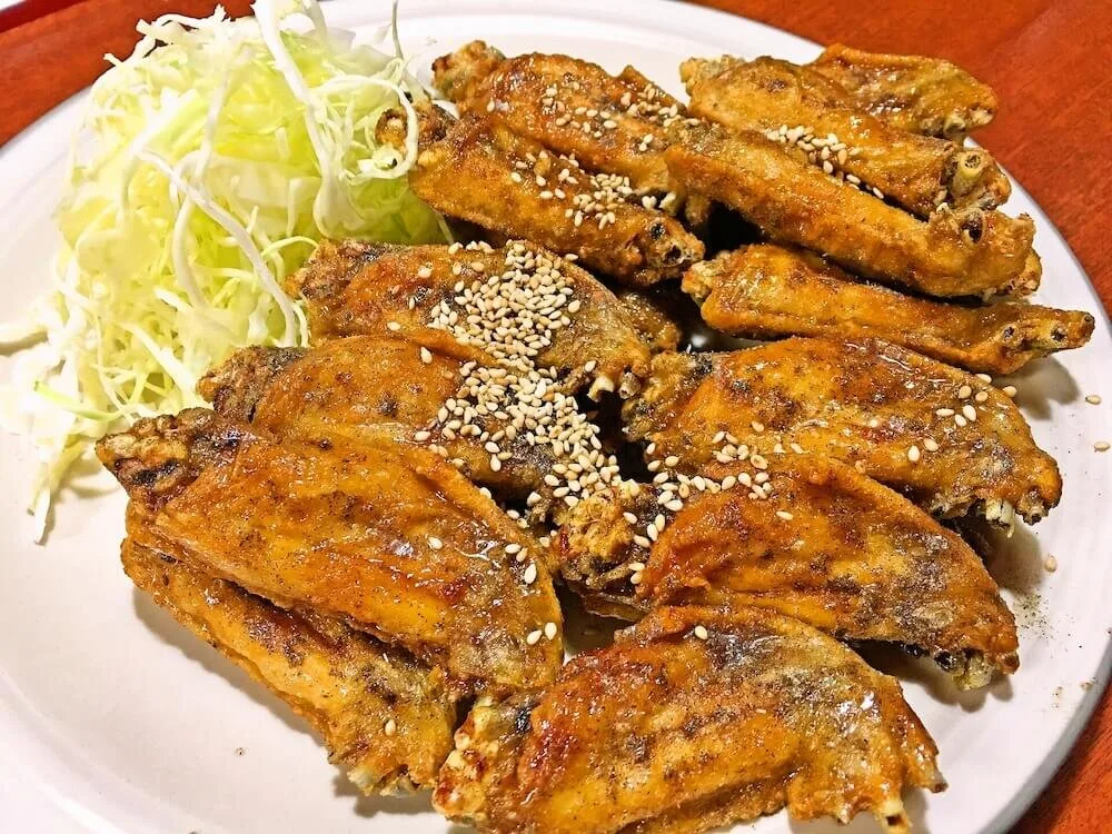 Tebasaki, susamlı kızarmış tavuk kanadı