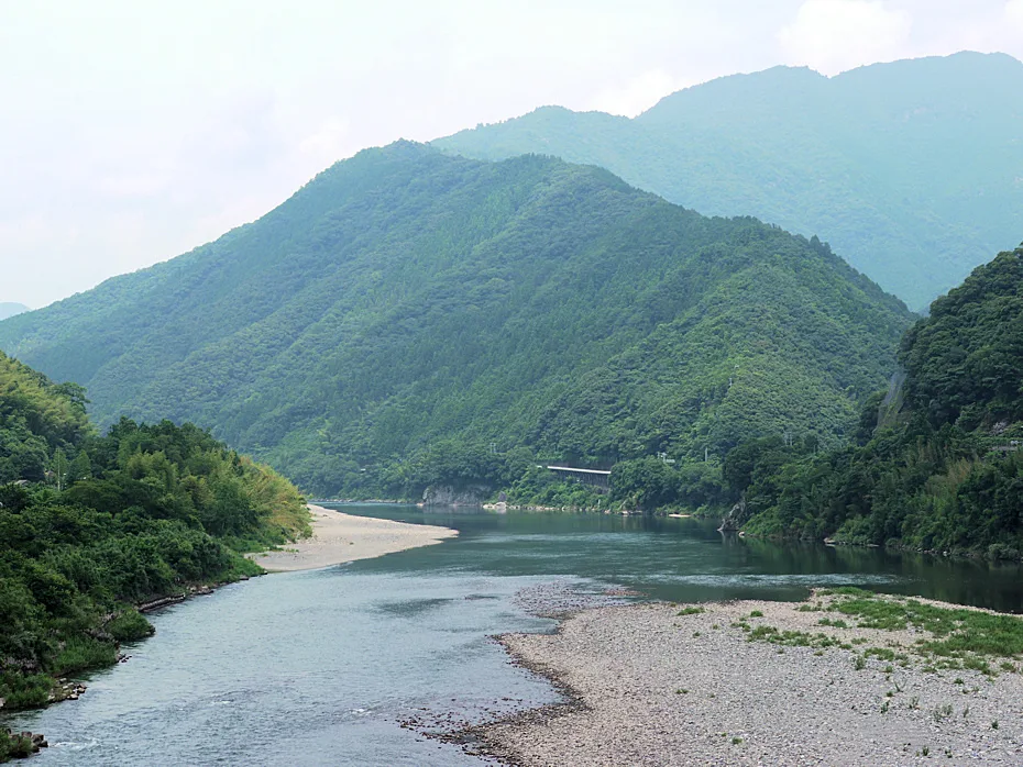 Niyodo Nehri (“Niyodo Mavisi”)
