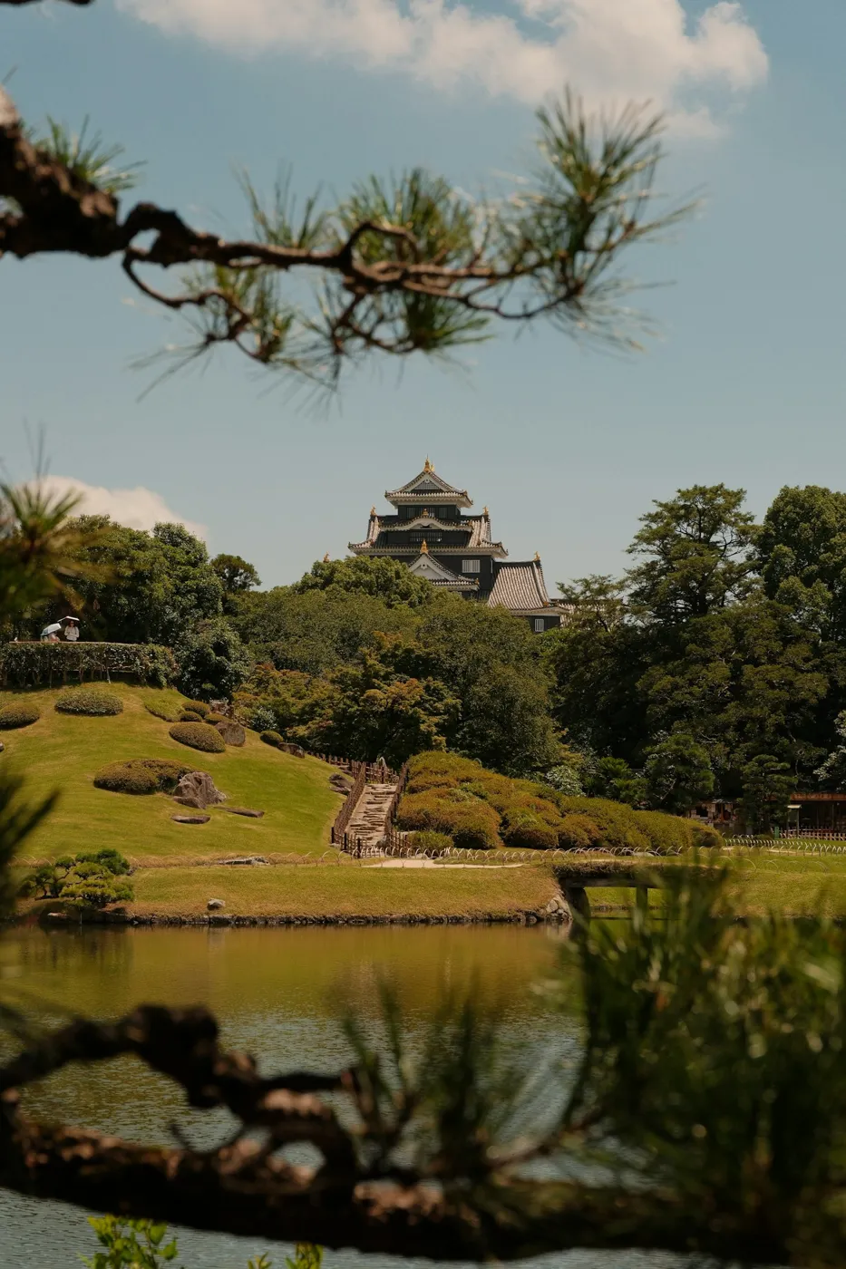 Korakuen'den nehrin karşısındaki Okayama Kalesi