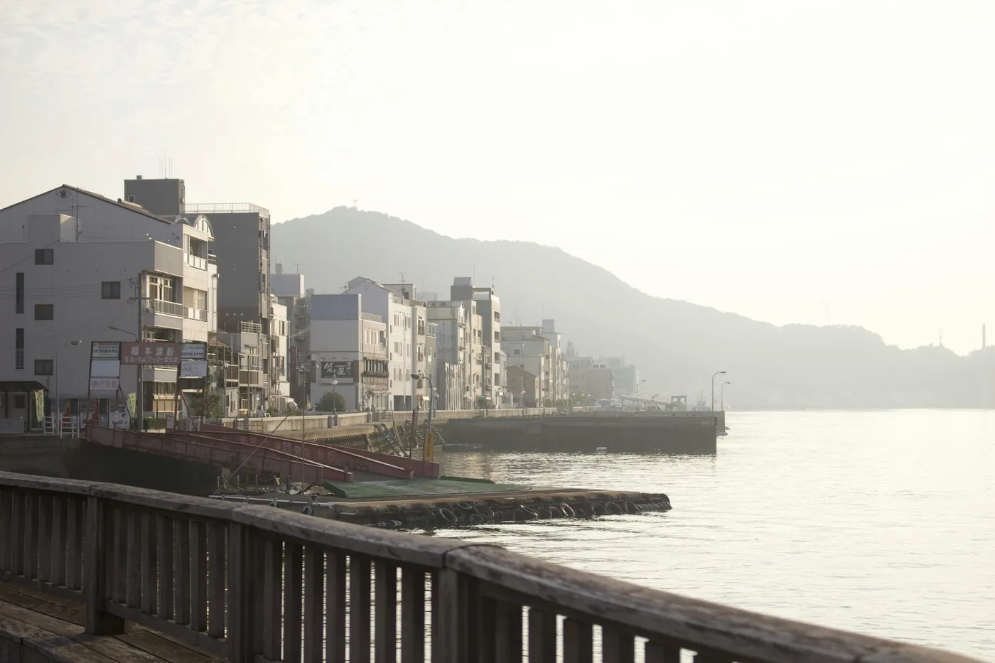 Onomichi limanı ve kıyı yolu