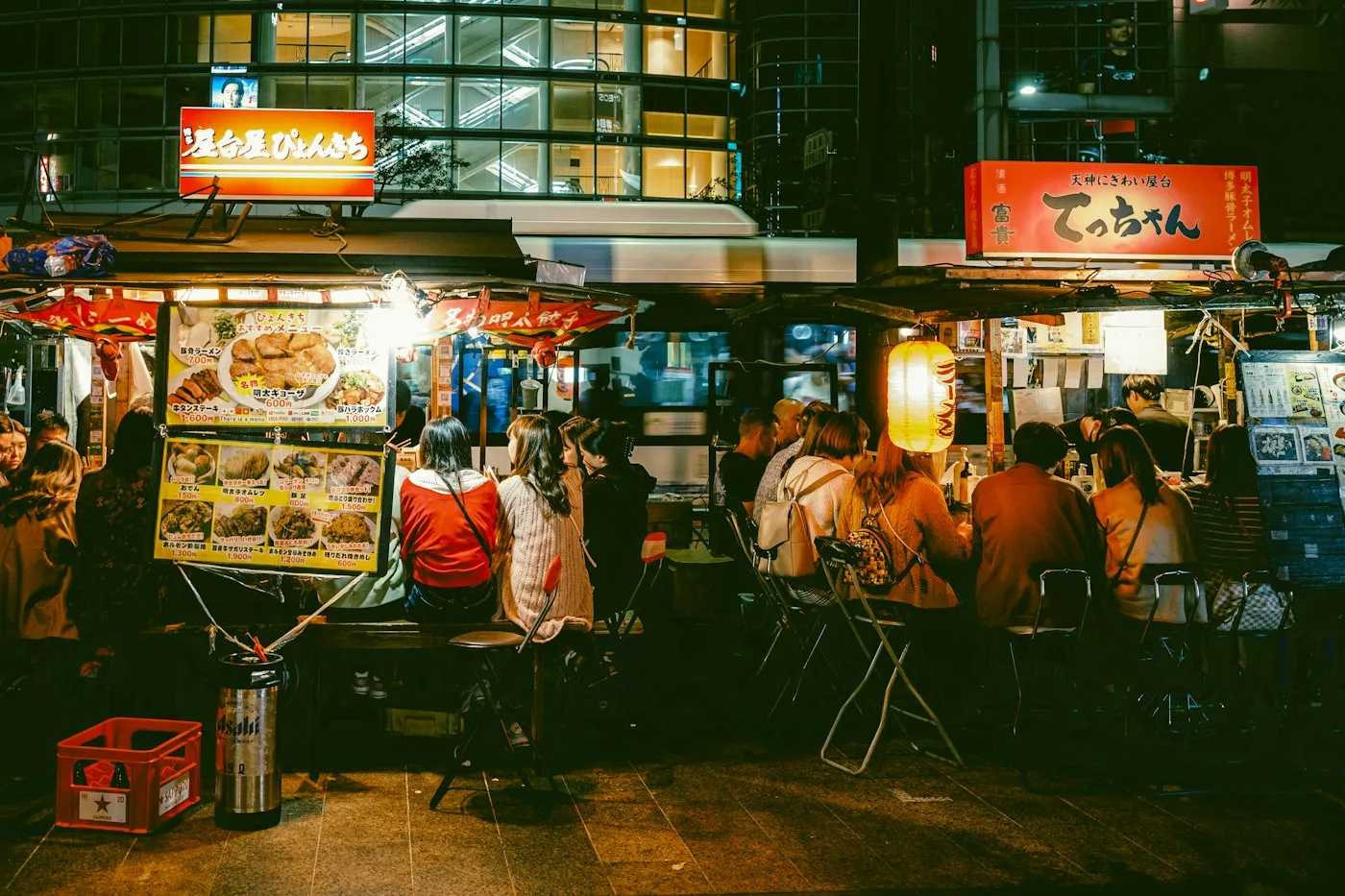 Gece ışıklı yatai tezgâhları